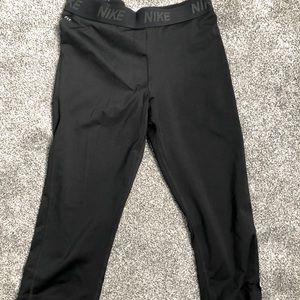 Cropped Nike Leggings